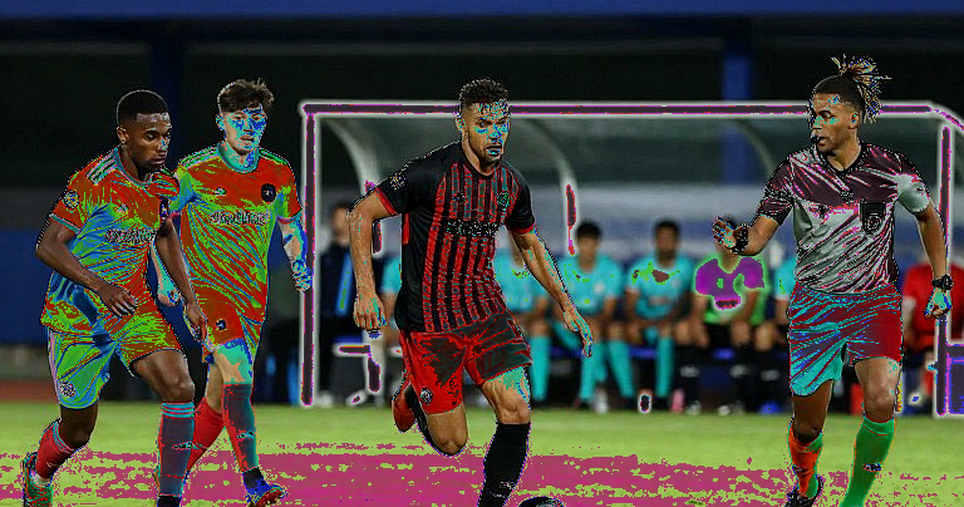 ক্লাসিকোতে ২-২: রক্ষণের ক্ষত, আলমাদার প্রক্রিয়া এবং উচ্চতায় আটকে থাকা দুই 'সান্তিয়াগো'